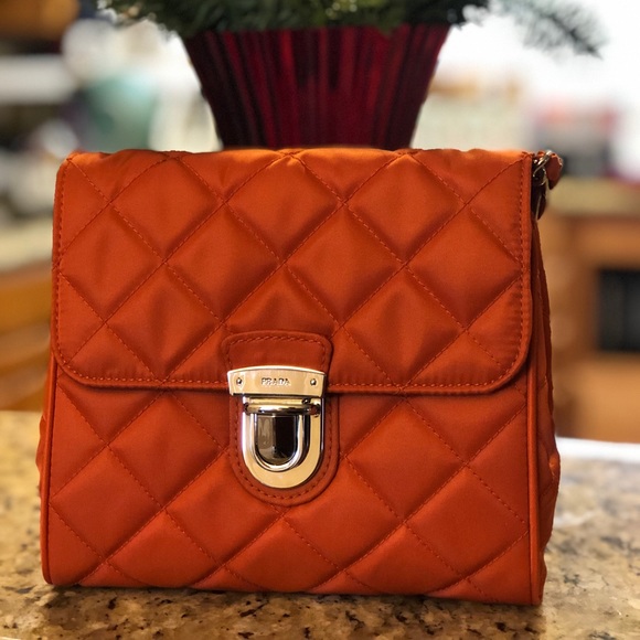 prada tessuto impuntu crossbody